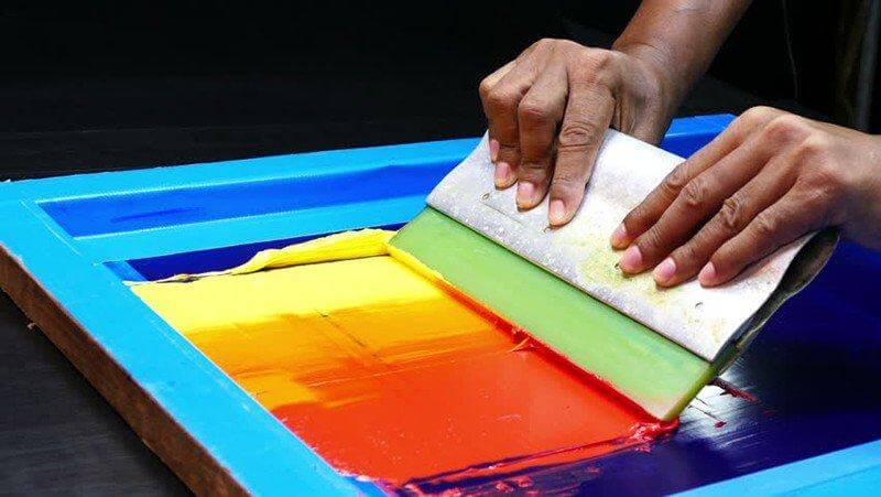Estampa silk screen ou estamparia digital: qual é a melhor escolha?